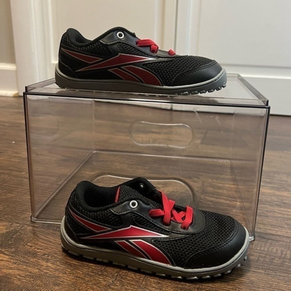 Reebok Peek N Fit Athletic Running Gym Shoe/Sneaker Size 10 Color Black/ Red